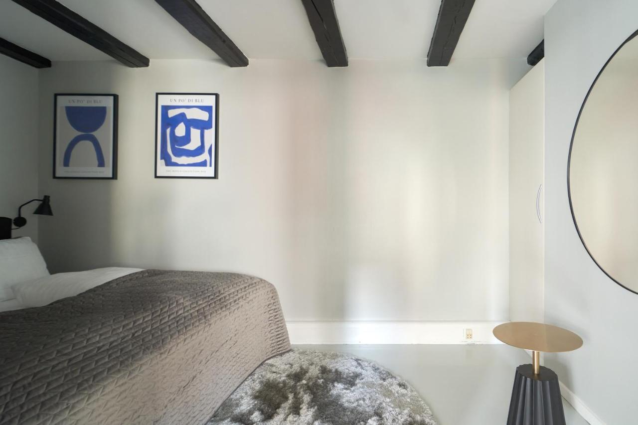 Unique 2 Bedroom Duplex W Exposed Beams In Cph