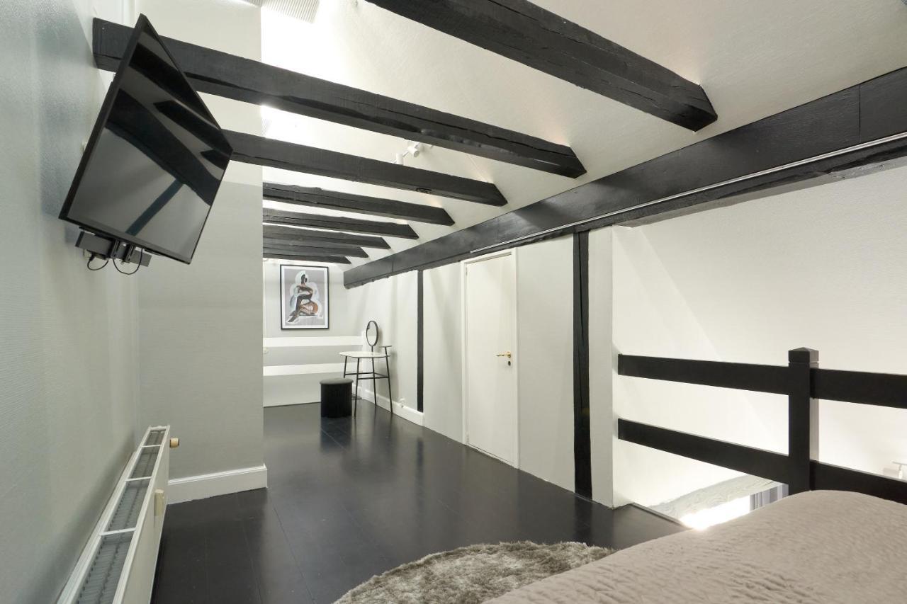 Unique 2 Bedroom Duplex W Exposed Beams In Cph * Copenhagen